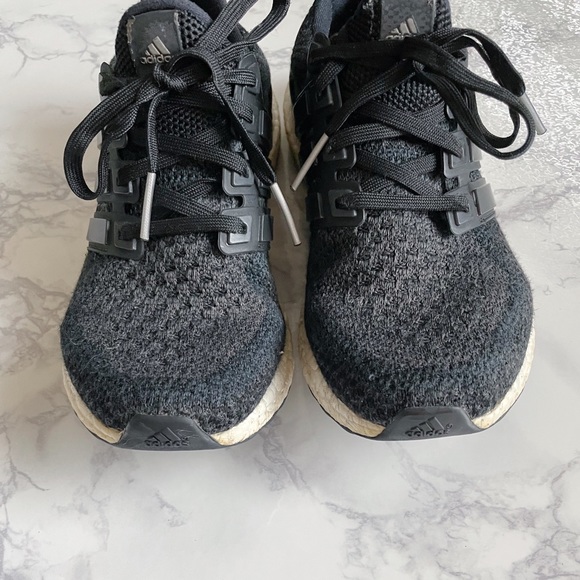 Adidas Women Black Ultraboost Size 6.5 - Picture 4 of 11